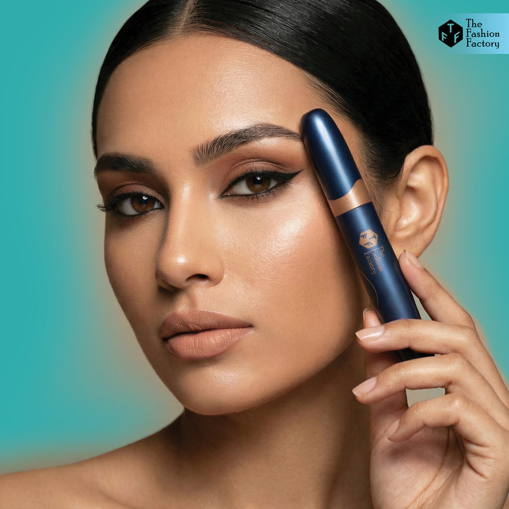 BLUE EYELINER